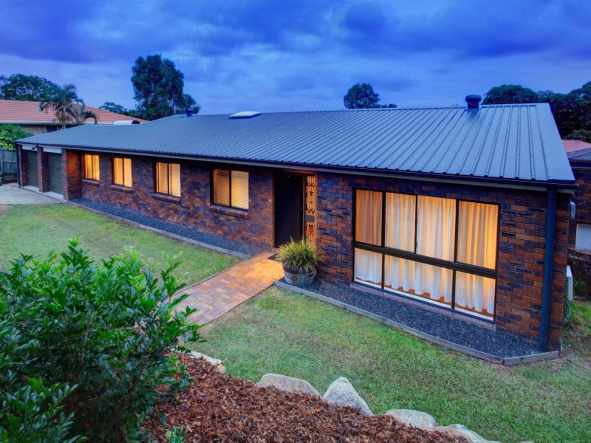 39 Rowena Street, KENMORE QLD 4069 Rent Star Property Management