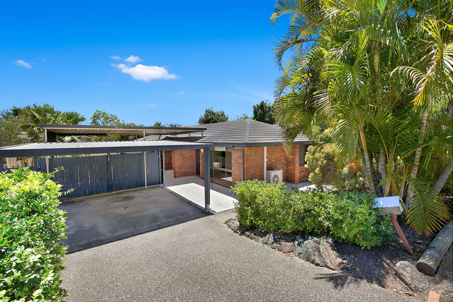 11 Prosser Street Riverhills , QLD 4074 