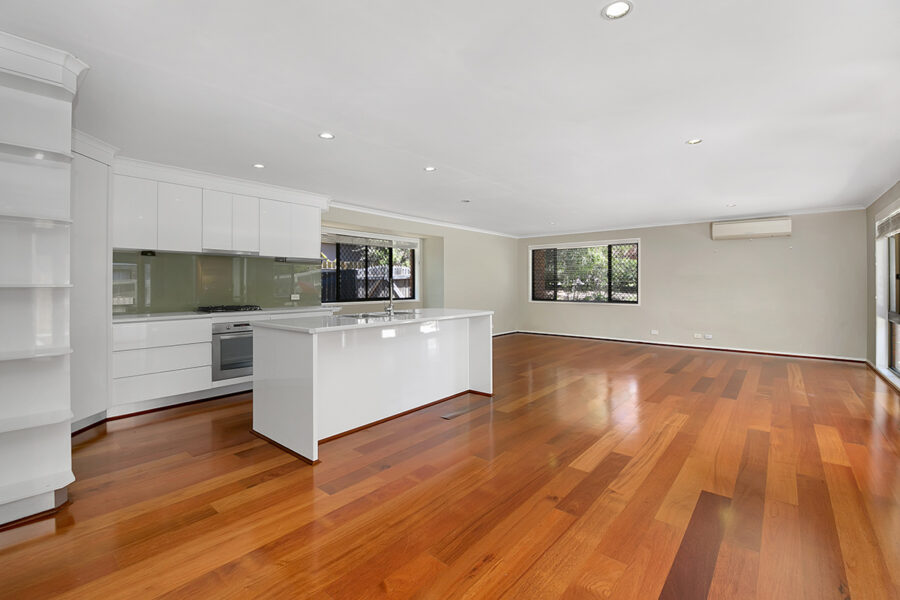 11 Prosser Street Riverhills , QLD 4074 