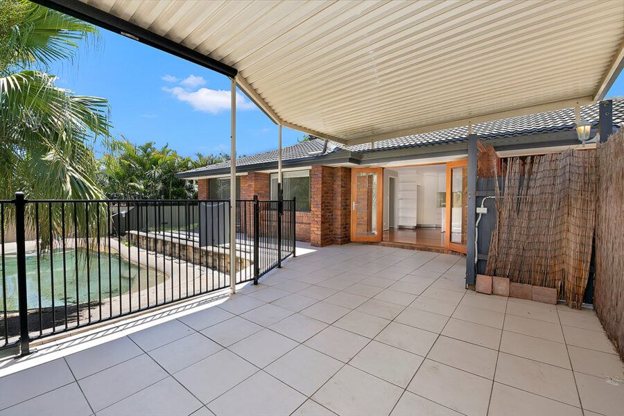 11 Prosser Street Riverhills , QLD 4074 