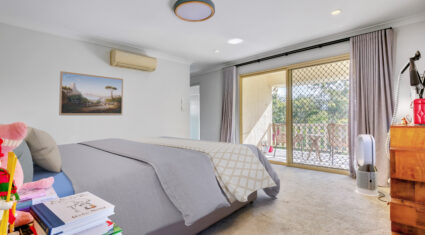 26 Appleyard Cres Coopers Plains , QLD 4108 Australia
