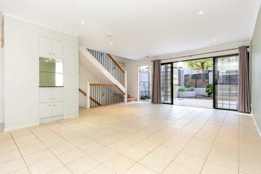 2/16 Goldsbrough Road Taringa , QLD 4068 Australia
