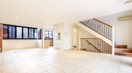 2/16 Goldsbrough Road Taringa , QLD 4068 Australia