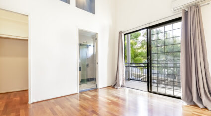 2/16 Goldsbrough Road Taringa , QLD 4068 Australia