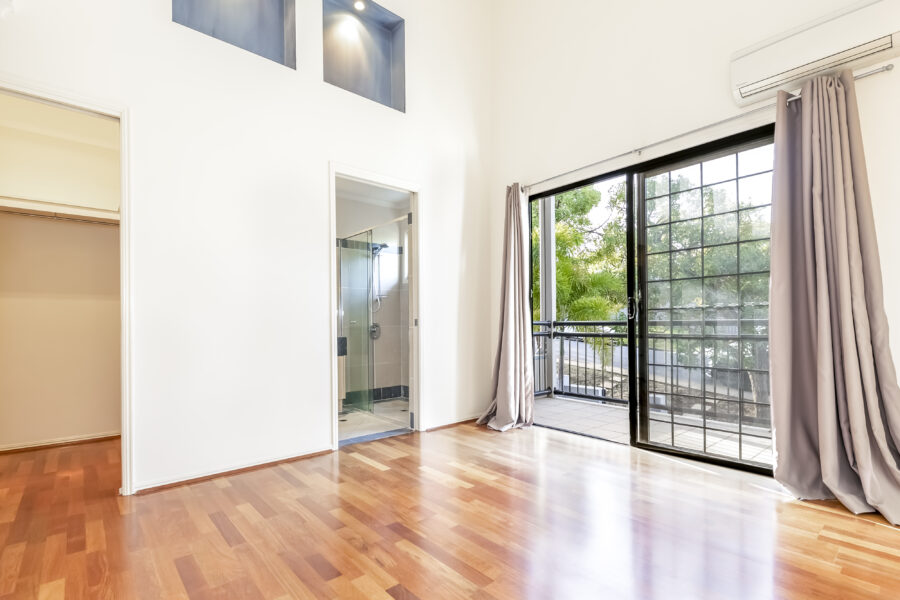 2/16 Goldsbrough Road Taringa , QLD 4068 Australia