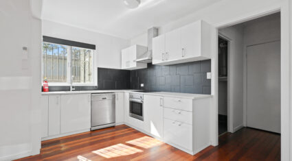 89 Appleby Rd Stafford , QLD 4053 Australia