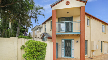 2/12 Herbertson Rd Carina Heights , QLD 4152 Australia