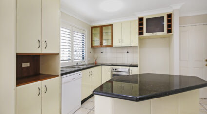 2/12 Herbertson Rd Carina Heights , QLD 4152 Australia