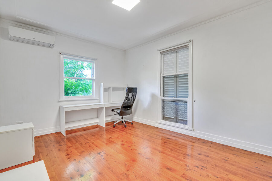 56 Ninth Ave St Lucia , QLD 4067 Australia
