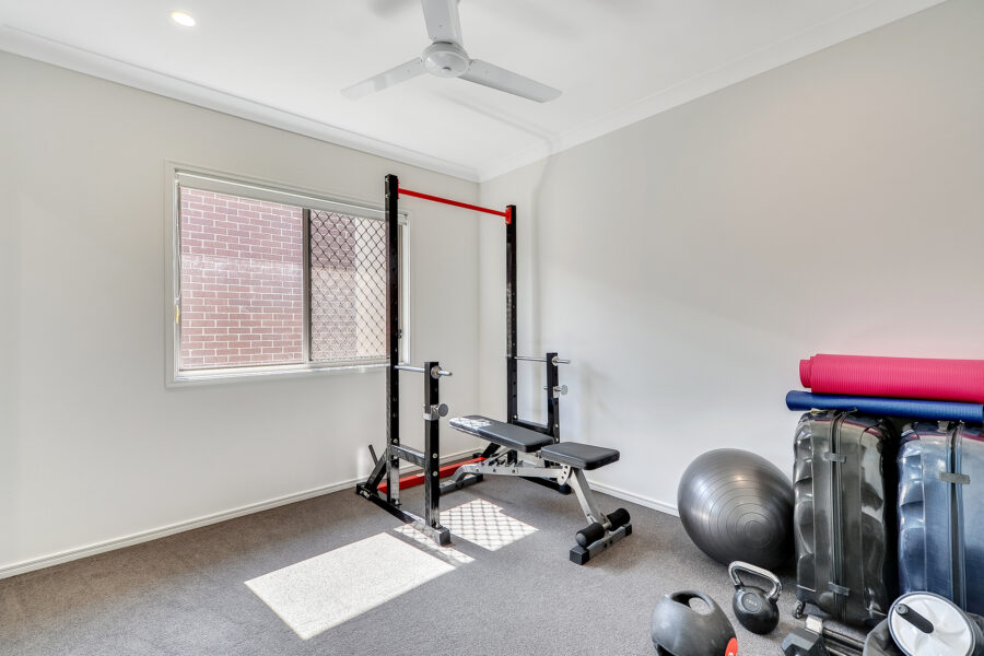 169 Falkland Street East Pallara , QLD 4110 Australia