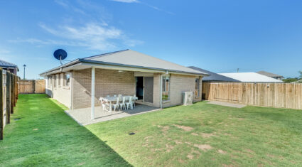 169 Falkland Street East Pallara , QLD 4110 Australia