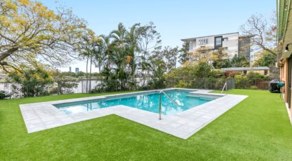 15/72 Sandford St St Lucia , QLD 4067 Australia
