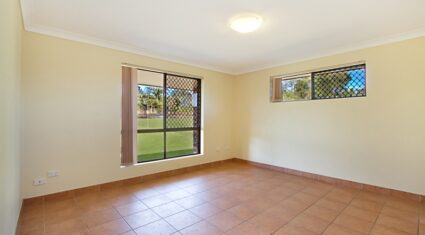 101 Rosia Road Park Ridge South , QLD 4125 