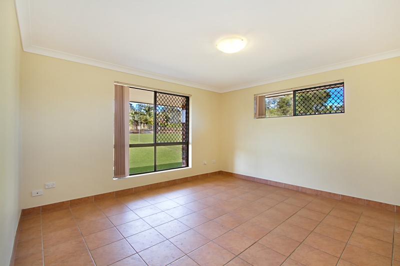 101 Rosia Road Park Ridge South , QLD 4125 