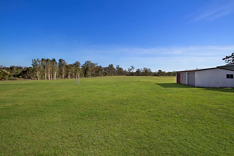 101 Rosia Road Park Ridge South , QLD 4125 