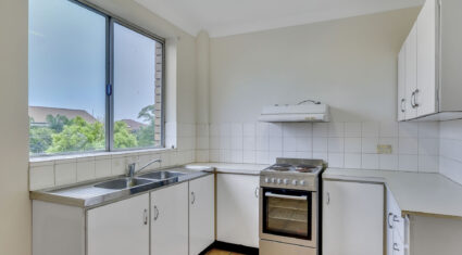 4/28 Birdwood Street COORPAROO , QLD 4151 