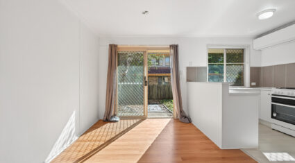 17/1A Joyce Street East Ipswich , QLD 4305 Australia