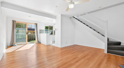 17/1A Joyce Street East Ipswich , QLD 4305 Australia