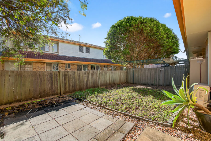 17/1A Joyce Street East Ipswich , QLD 4305 Australia