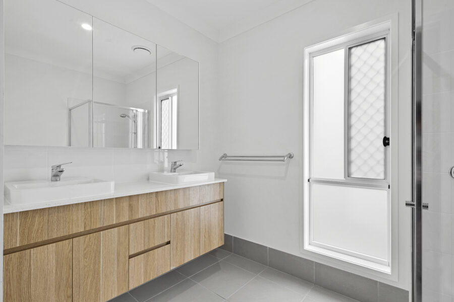 8 Hydrangea Avenue Redland Bay , QLD 4165 Australia