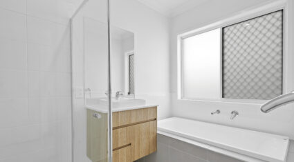 8 Hydrangea Avenue Redland Bay , QLD 4165 Australia