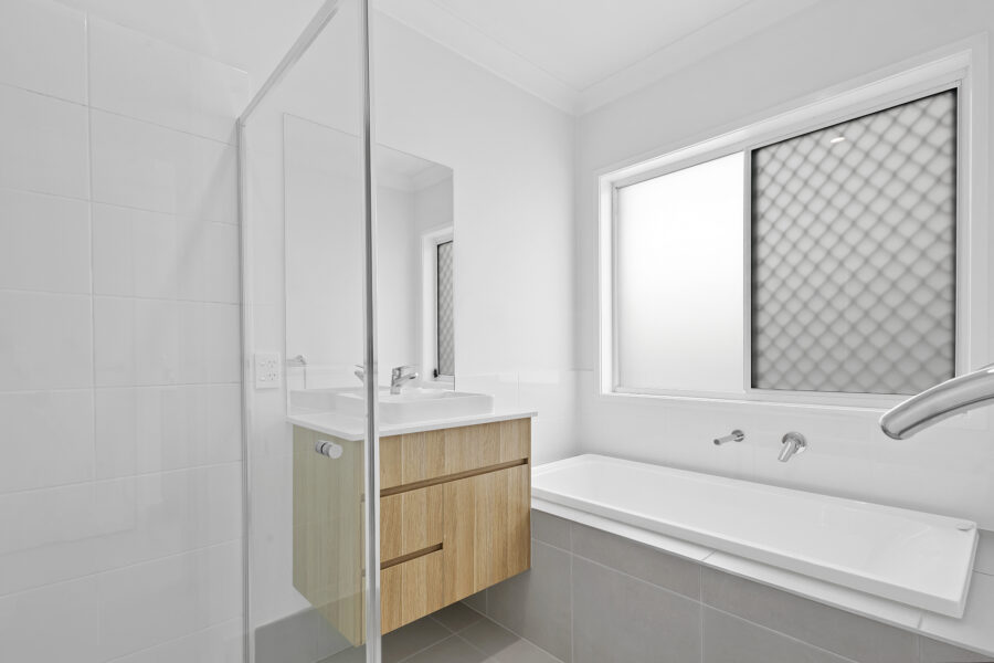 8 Hydrangea Avenue Redland Bay , QLD 4165 Australia