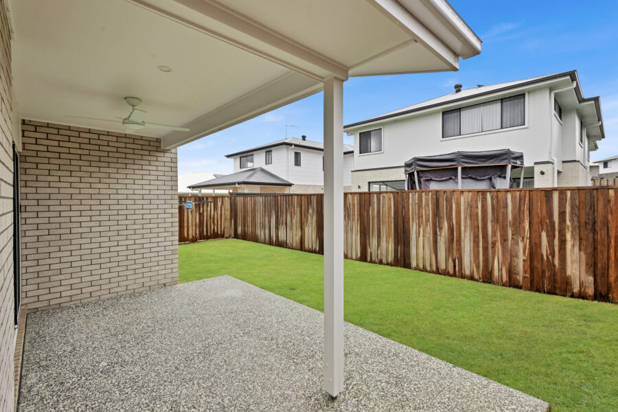 8 Hydrangea Avenue Redland Bay , QLD 4165 Australia