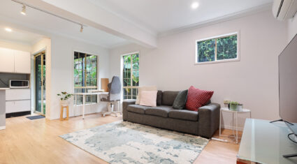 67 Hetherington St Herston , QLD 4006 Australia
