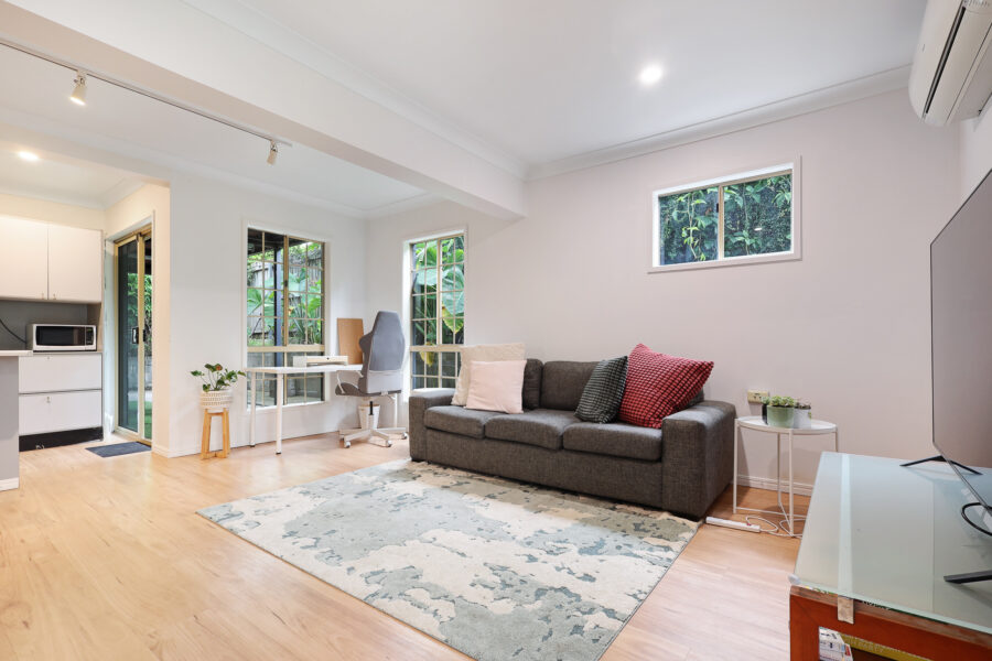 67 Hetherington St Herston , QLD 4006 Australia