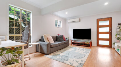 67 Hetherington St Herston , QLD 4006 Australia