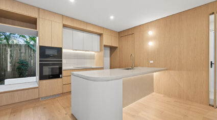15 Lockyer Street Camp Hill , QLD 4152 Australia