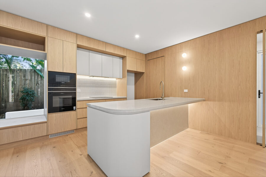 15 Lockyer Street Camp Hill , QLD 4152 Australia