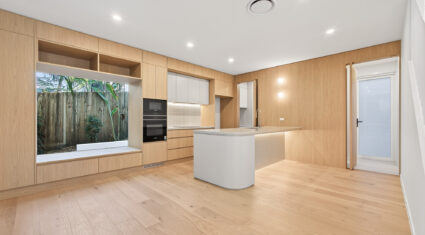 15 Lockyer Street Camp Hill , QLD 4152 Australia