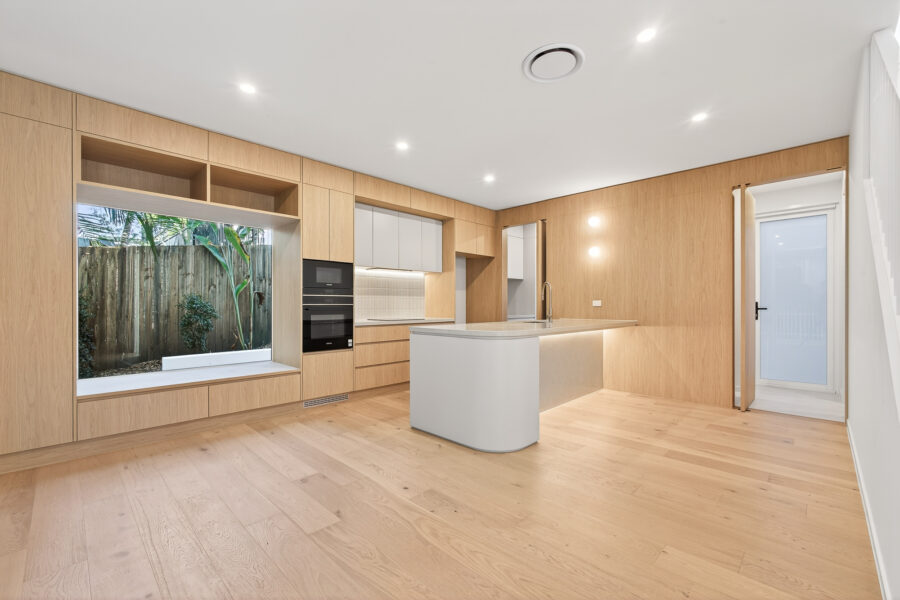 15 Lockyer Street Camp Hill , QLD 4152 Australia