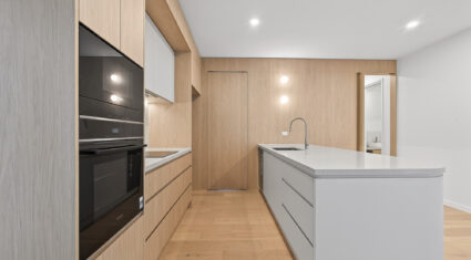 15 Lockyer Street Camp Hill , QLD 4152 Australia