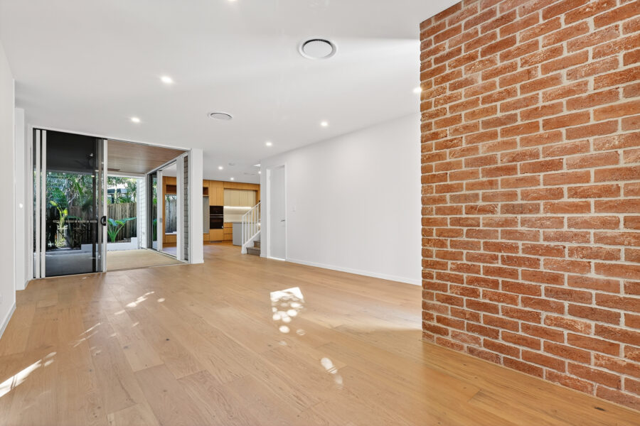 15 Lockyer Street Camp Hill , QLD 4152 Australia