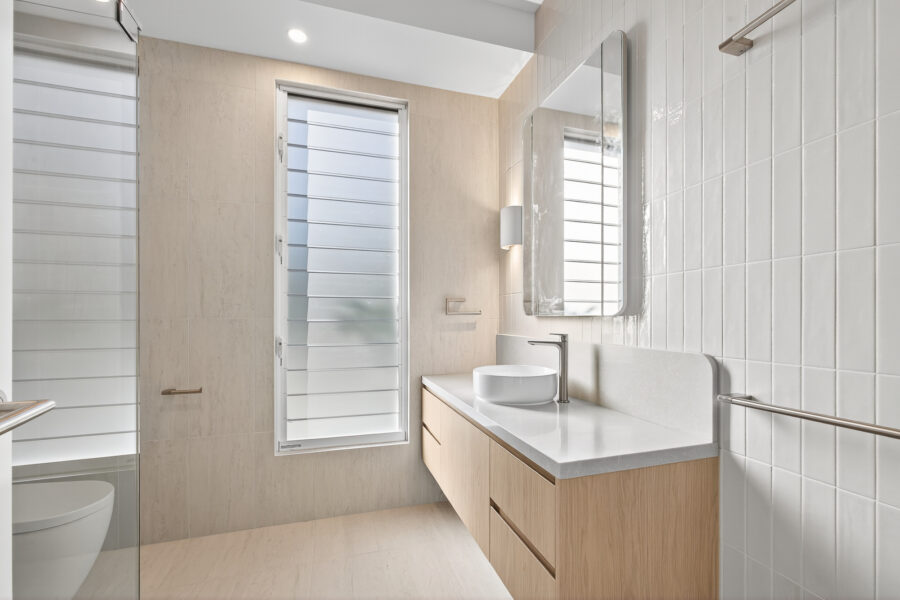 15 Lockyer Street Camp Hill , QLD 4152 Australia