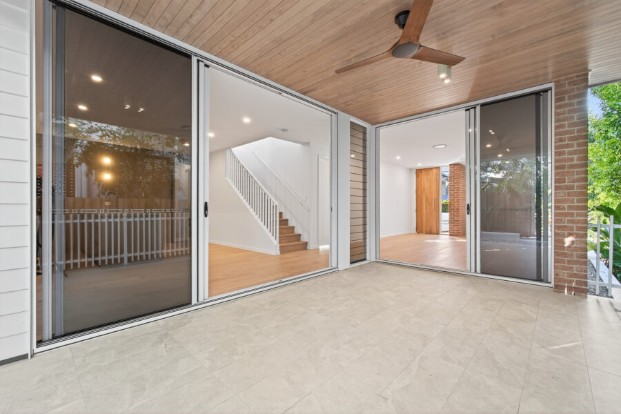 15 Lockyer Street Camp Hill , QLD 4152 Australia