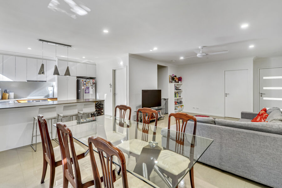 9/8 Valance St Oxley , QLD 4075 Australia