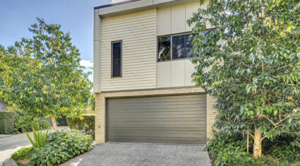 9/8 Valance St Oxley , QLD 4075 Australia