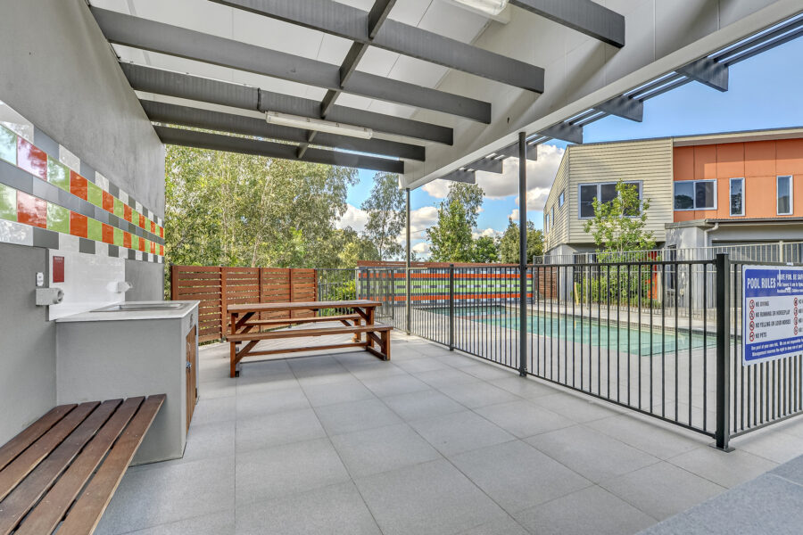 9/8 Valance St Oxley , QLD 4075 Australia