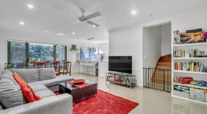 9/8 Valance St Oxley , QLD 4075 Australia