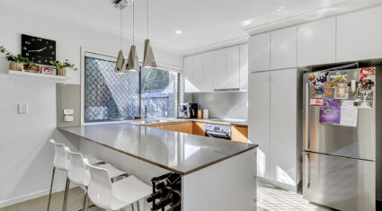 9/8 Valance St Oxley , QLD 4075 Australia