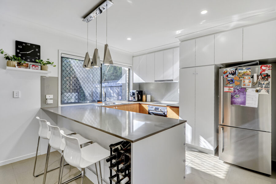 9/8 Valance St Oxley , QLD 4075 Australia