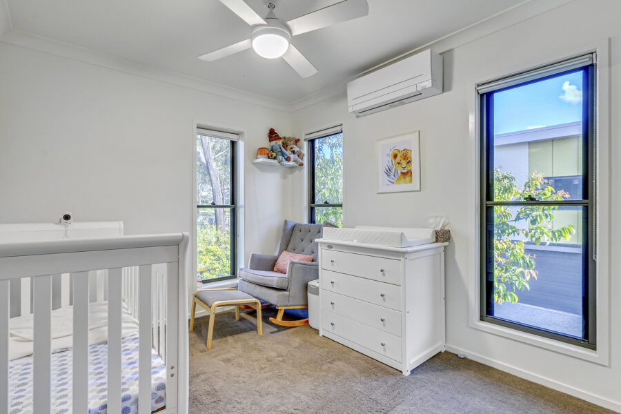 9/8 Valance St Oxley , QLD 4075 Australia