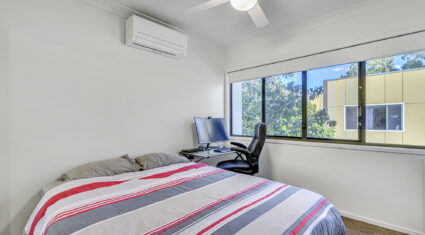 9/8 Valance St Oxley , QLD 4075 Australia