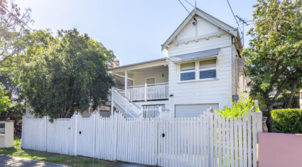 36 Peach St Greenslopes , QLD 4120 Australia