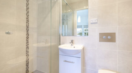 36 Peach St Greenslopes , QLD 4120 Australia