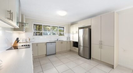 3/89 Petrel Ave Mermaid Beach , QLD 4218 Australia