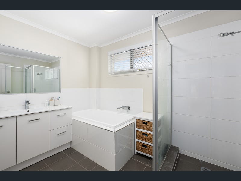 3/89 Petrel Ave Mermaid Beach , QLD 4218 Australia